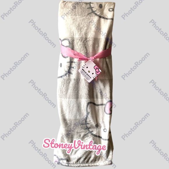 Hello Kitty Soft Touch Throw Blanket (50x70) Viral Tiktok Gray and White Stripes - Picture 1 of 5